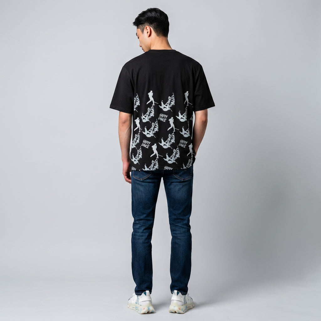 MONROE STORE camiseta negra de manga corta con estampado de baile "Happy Dance" y cuello redondo.