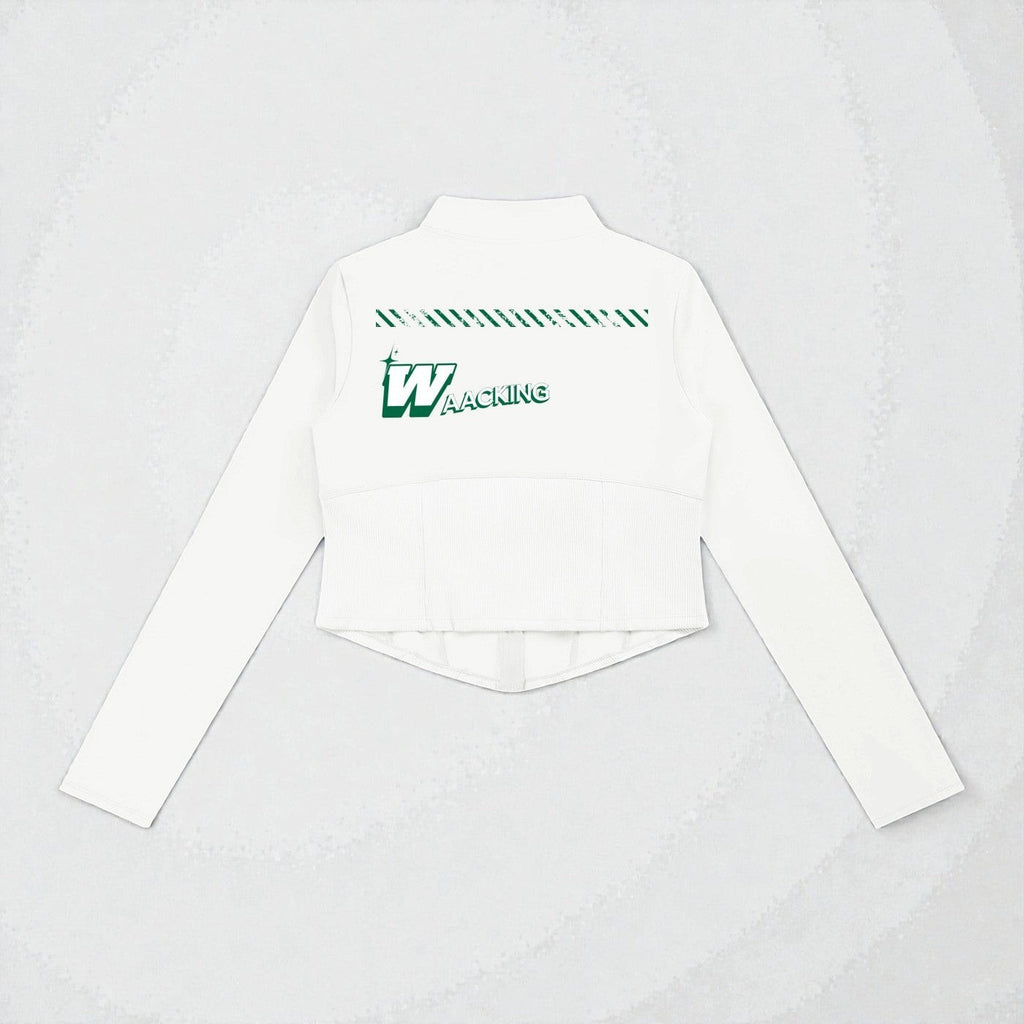 MONROE STORE chaqueta de yoga blanca de manga larga con cremallera completa y ajuste ceñido, con logo verde en la espalda y detalle acanalado en la cintura.