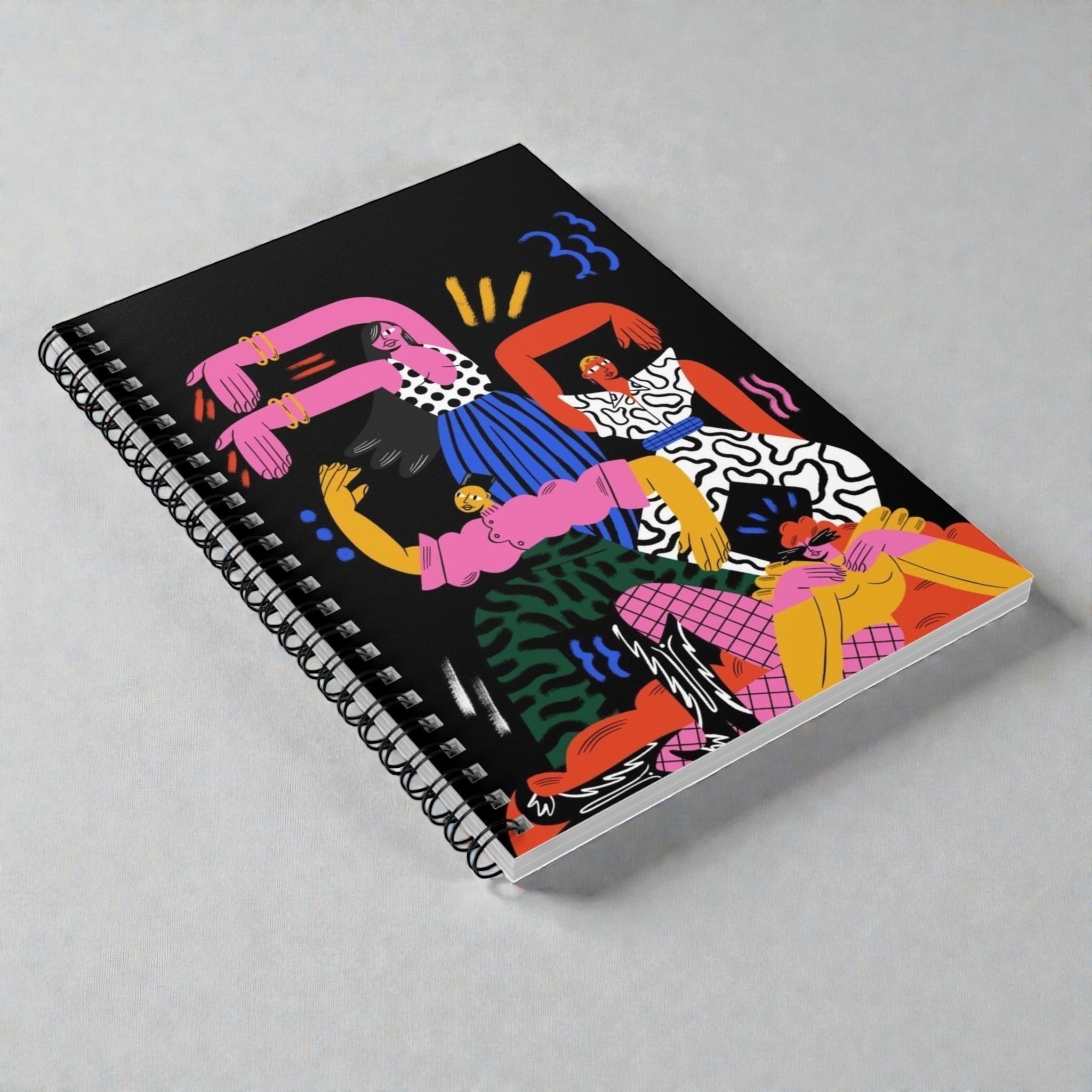 MONROE STORE Cuaderno de espiral con diseño abstracto de figuras en negro, rosa, amarillo, azul y verde.