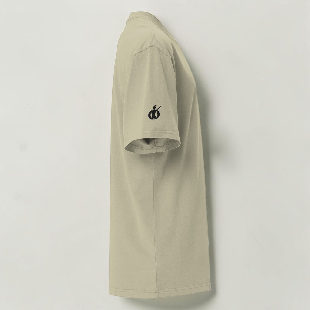 MONROE STORE oversized faded t-shirt in light beige, made from 100% carded cotton with a dropped shoulder and wide neck ribbing.