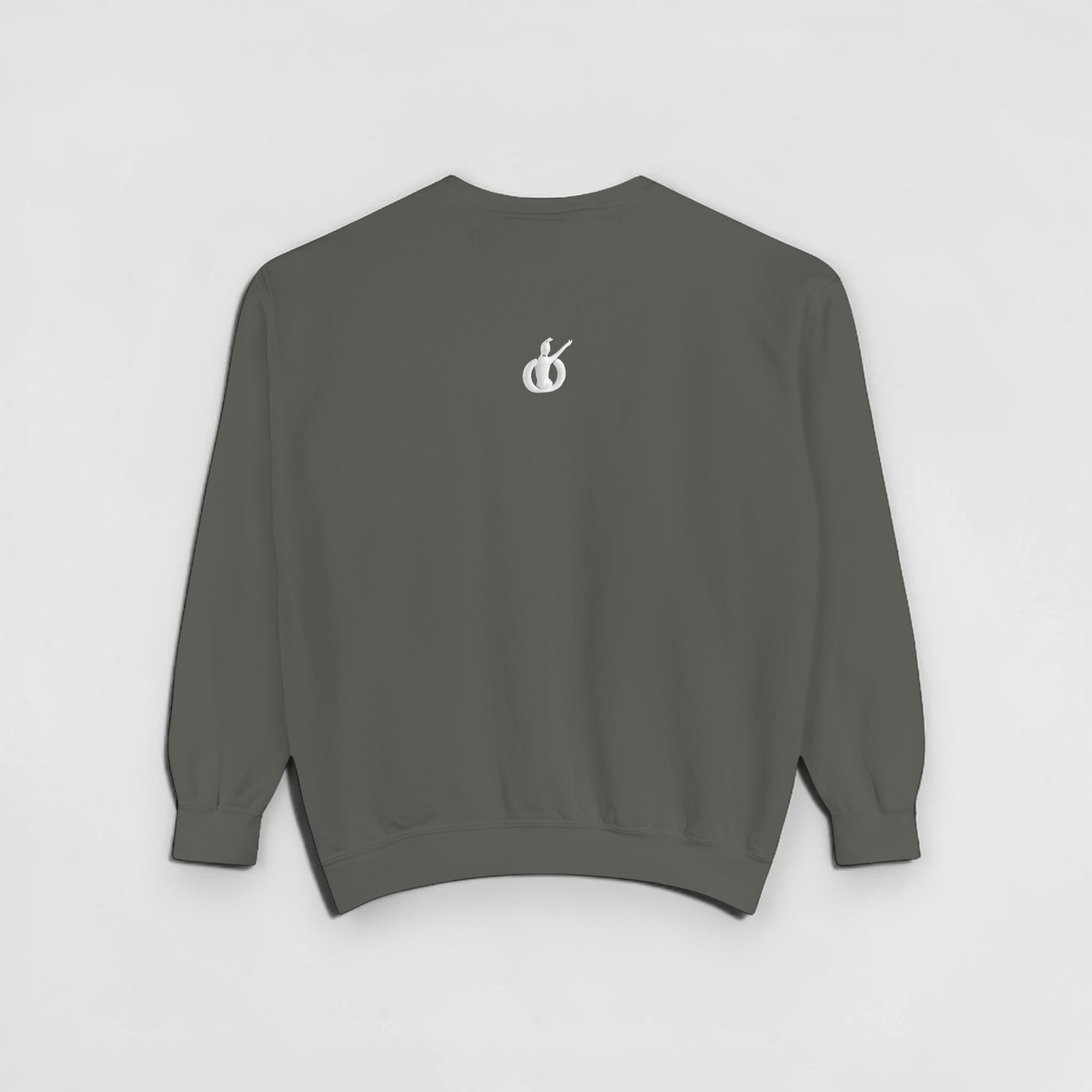 Sudadera unisex gris MONROE STORE con diseño minimalista, estilo casual y cómodo para entrenamiento o uso diario.