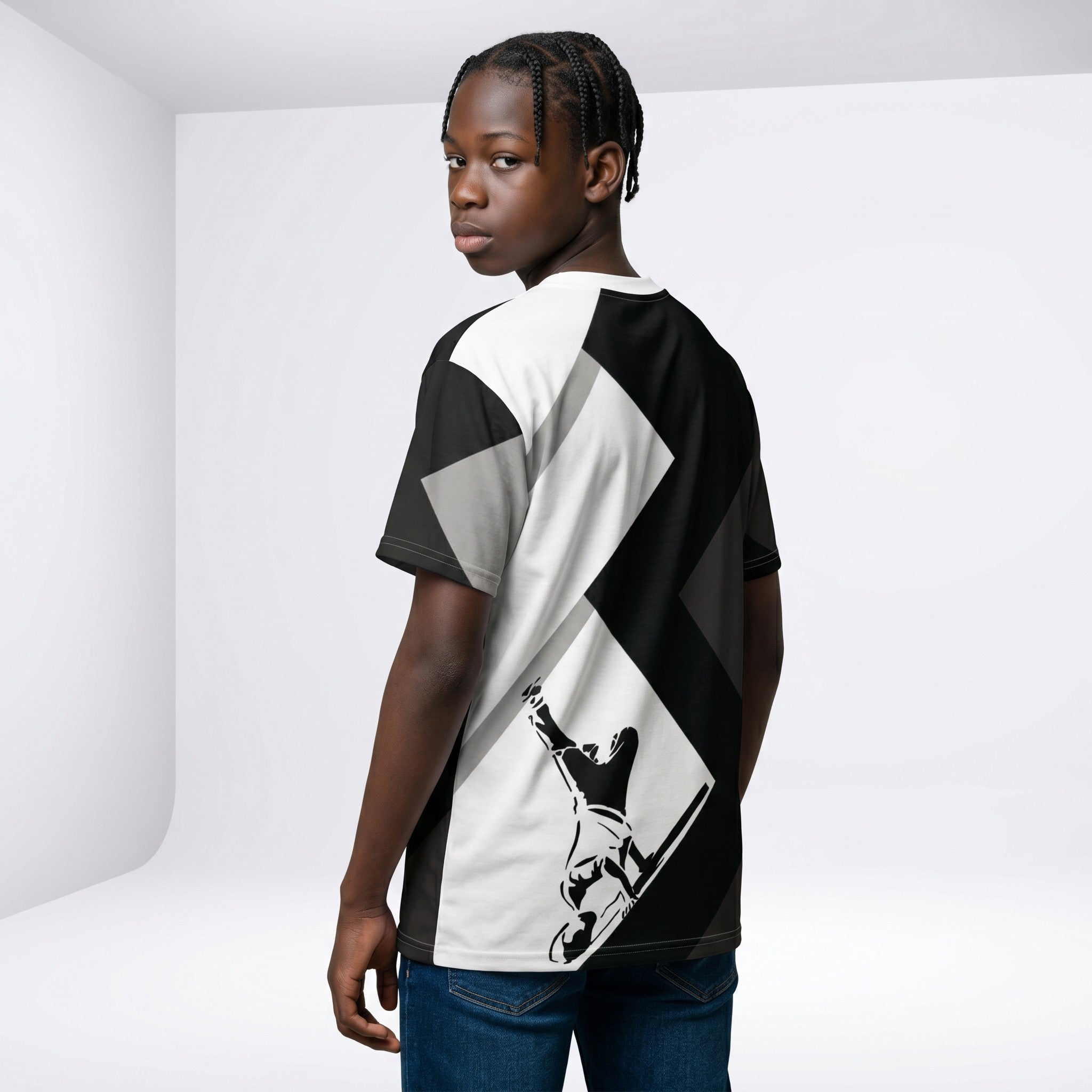 MONROE STORE Waacking Queen Cut & Sew Tee, black and white graphic print, 100% polyester, regular fit, dance apparel.