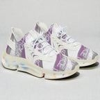 MONROE STORE zapatillas deportivas blancas con estampado abstracto morado y gris, suela gruesa y cordones blancos.