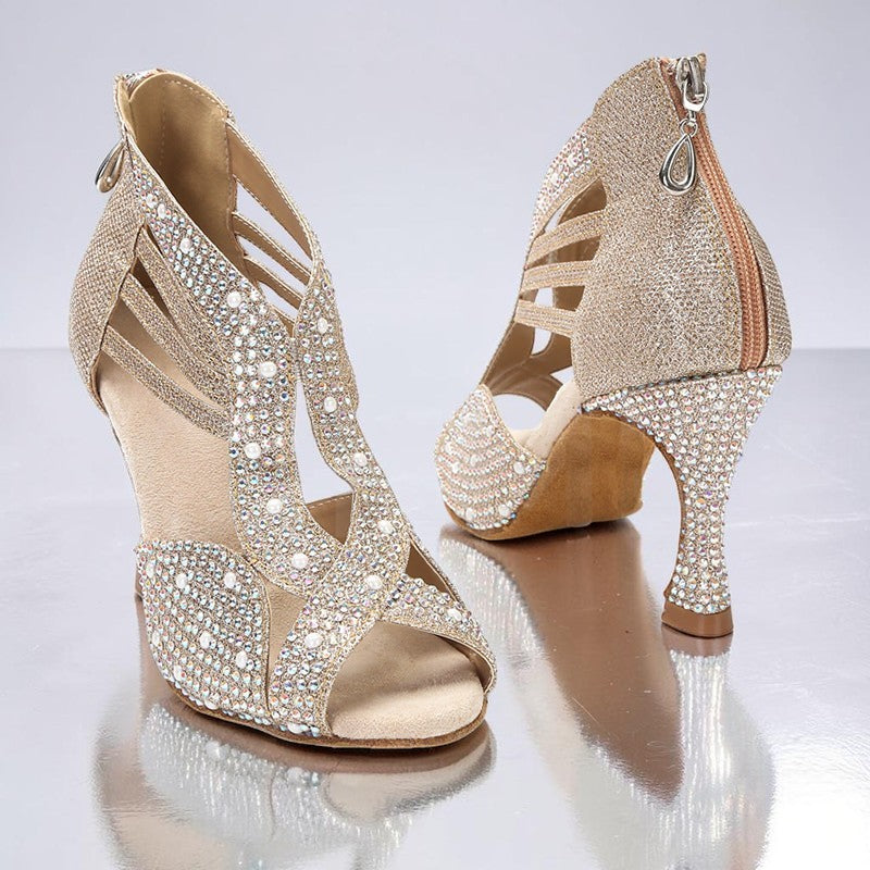 Zapatos de baile MONROE STORE dorados con diamantes, tacón alto, suela de ante y cierre de cremallera trasera.