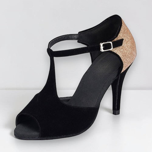 Zapatos de baile latino MONROE STORE negros de ante con tacón de aguja, puntera abierta y detalle de purpurina dorada.