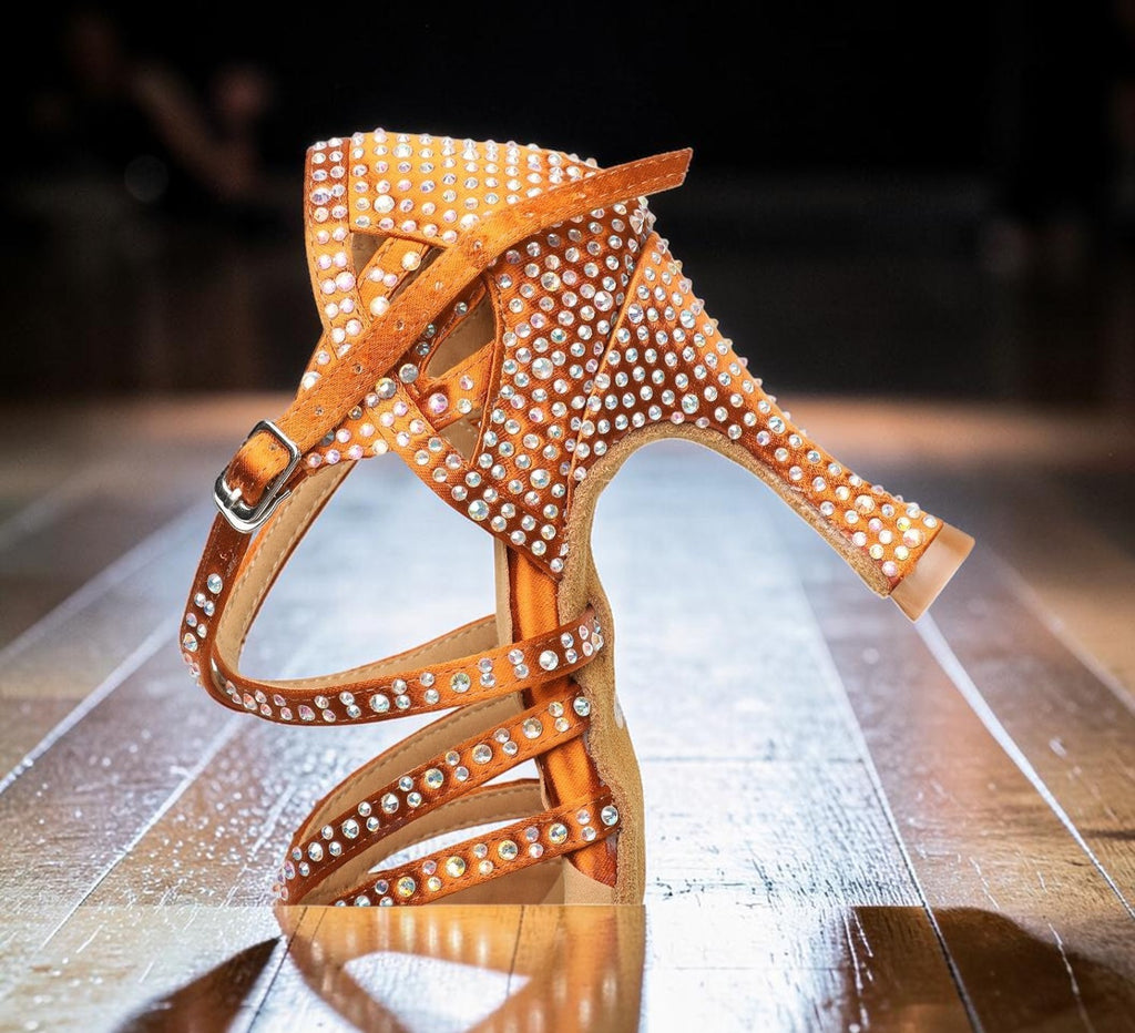 Zapatos de baile latino MONROE STORE color bronce con pedrería brillante, tacón alto y suela suave para mujer